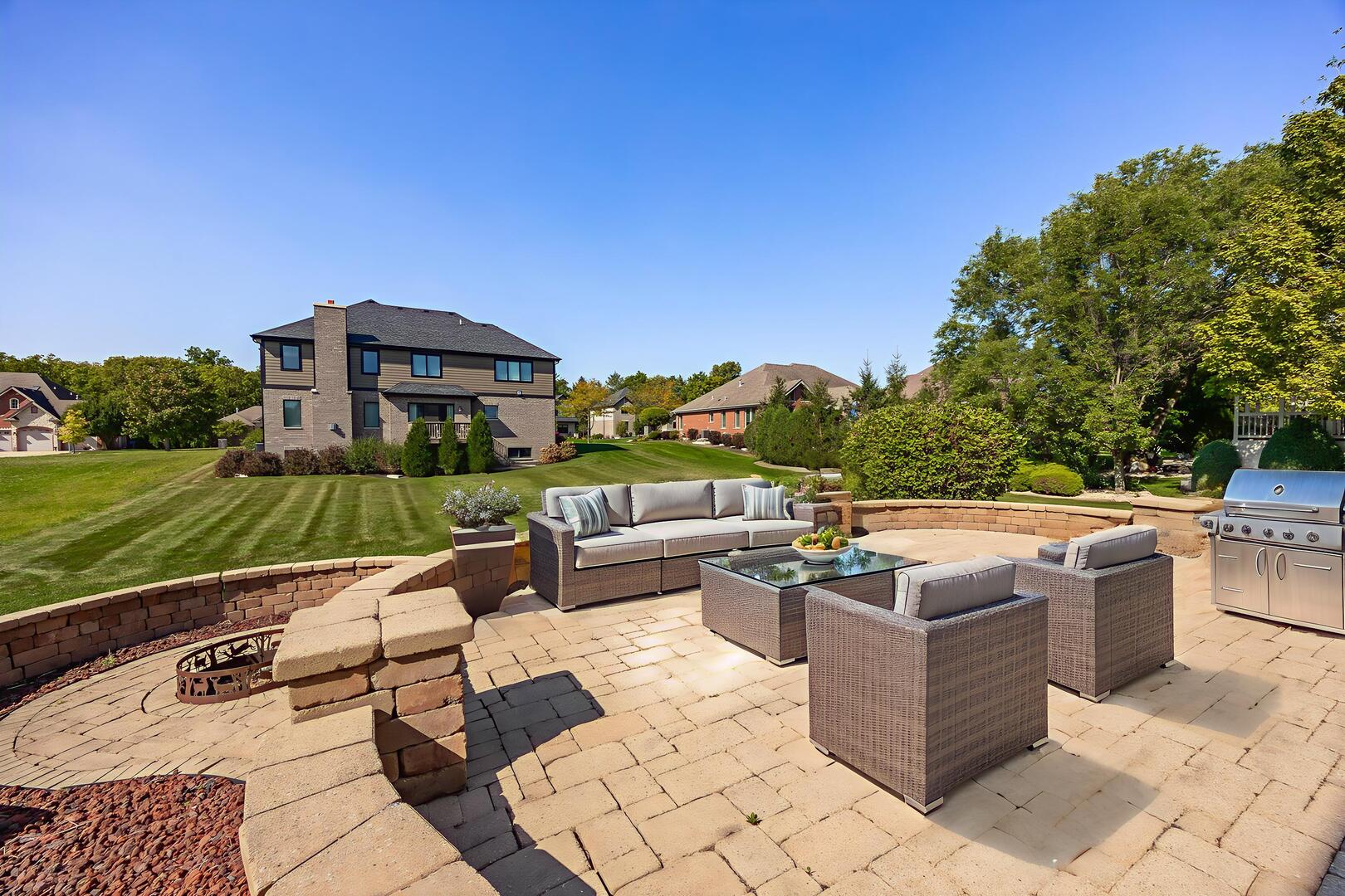 8964 Port Washington Drive