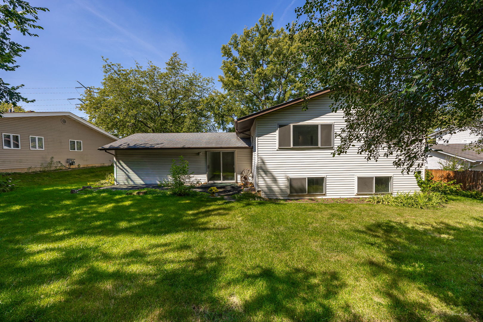 6313 Macarthur Drive