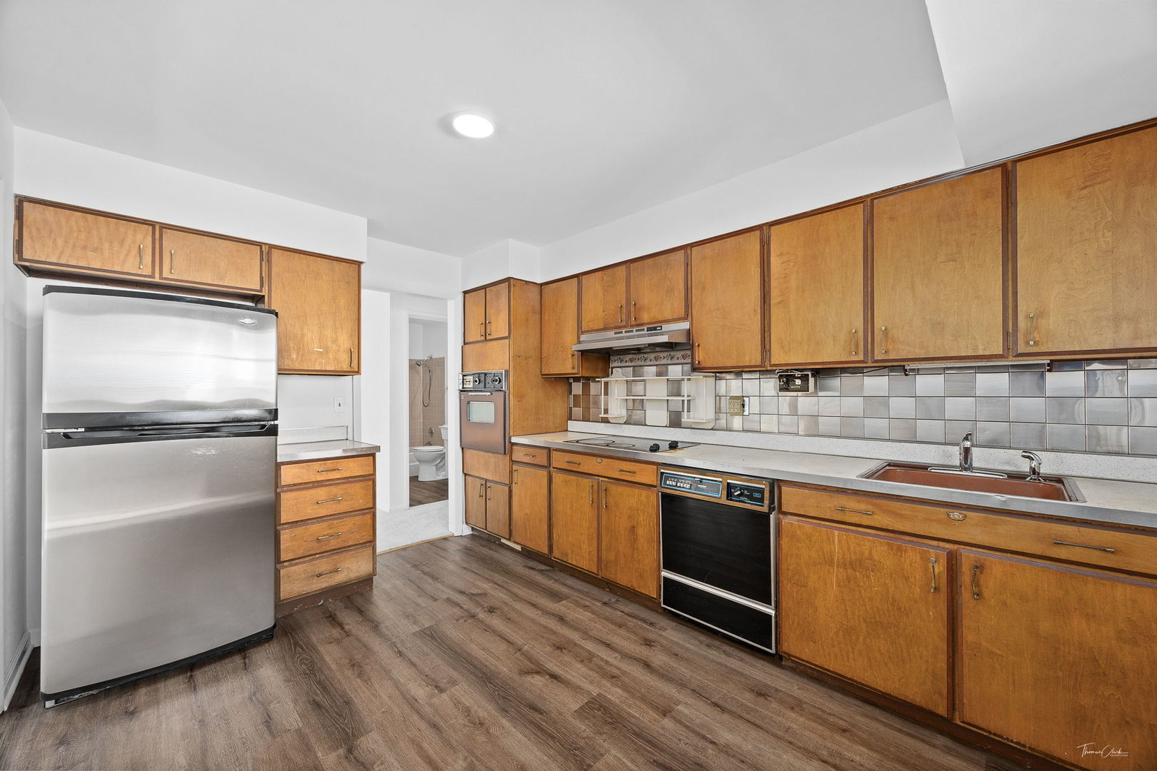 6313 Macarthur Drive