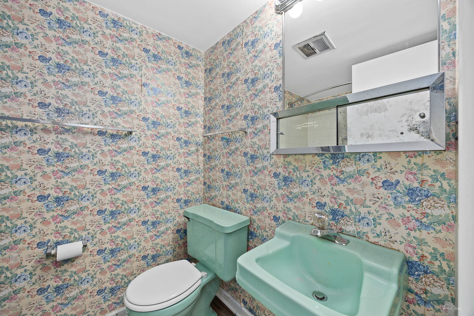 6313 Macarthur Drive