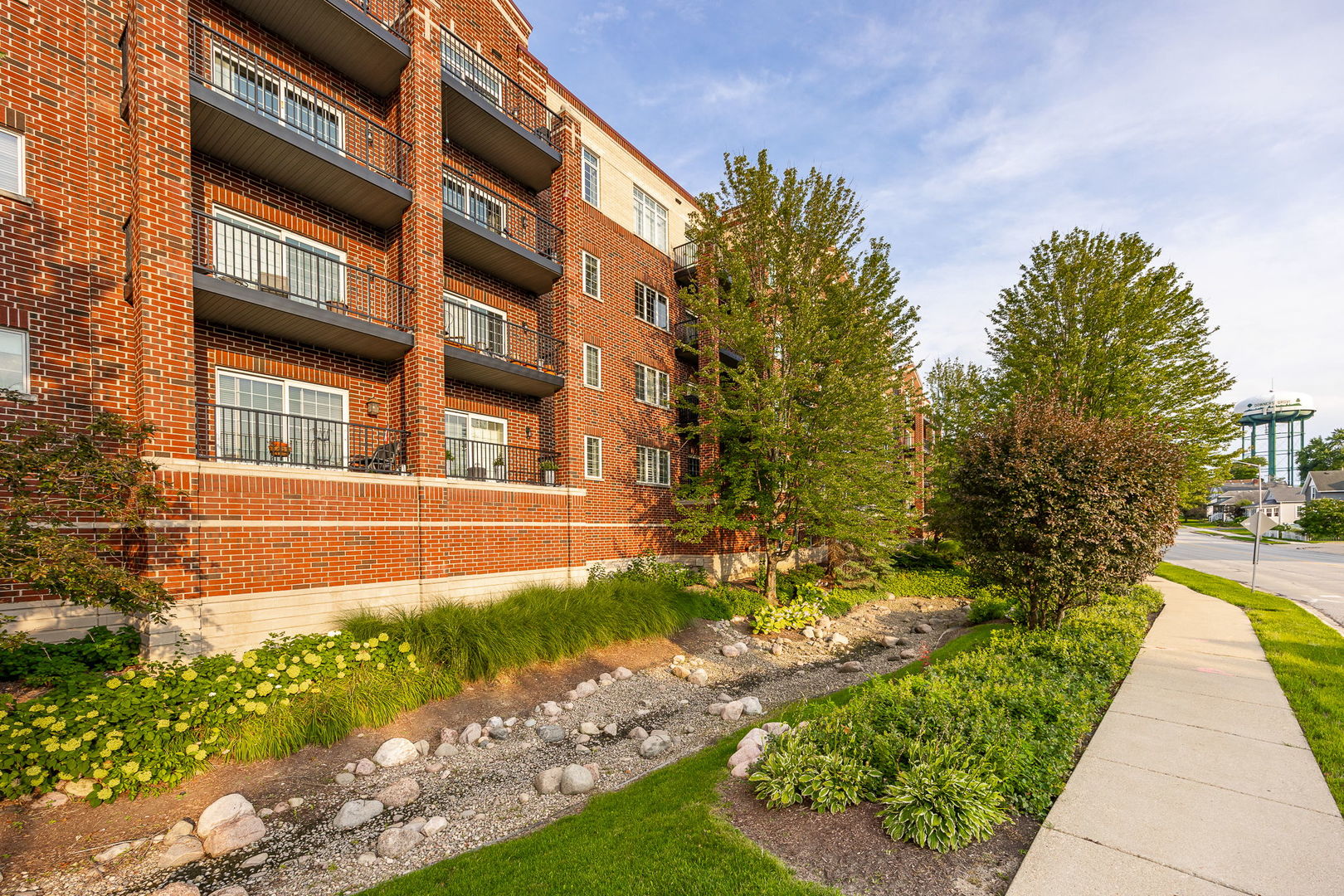 5329 Main Street Unit: 502