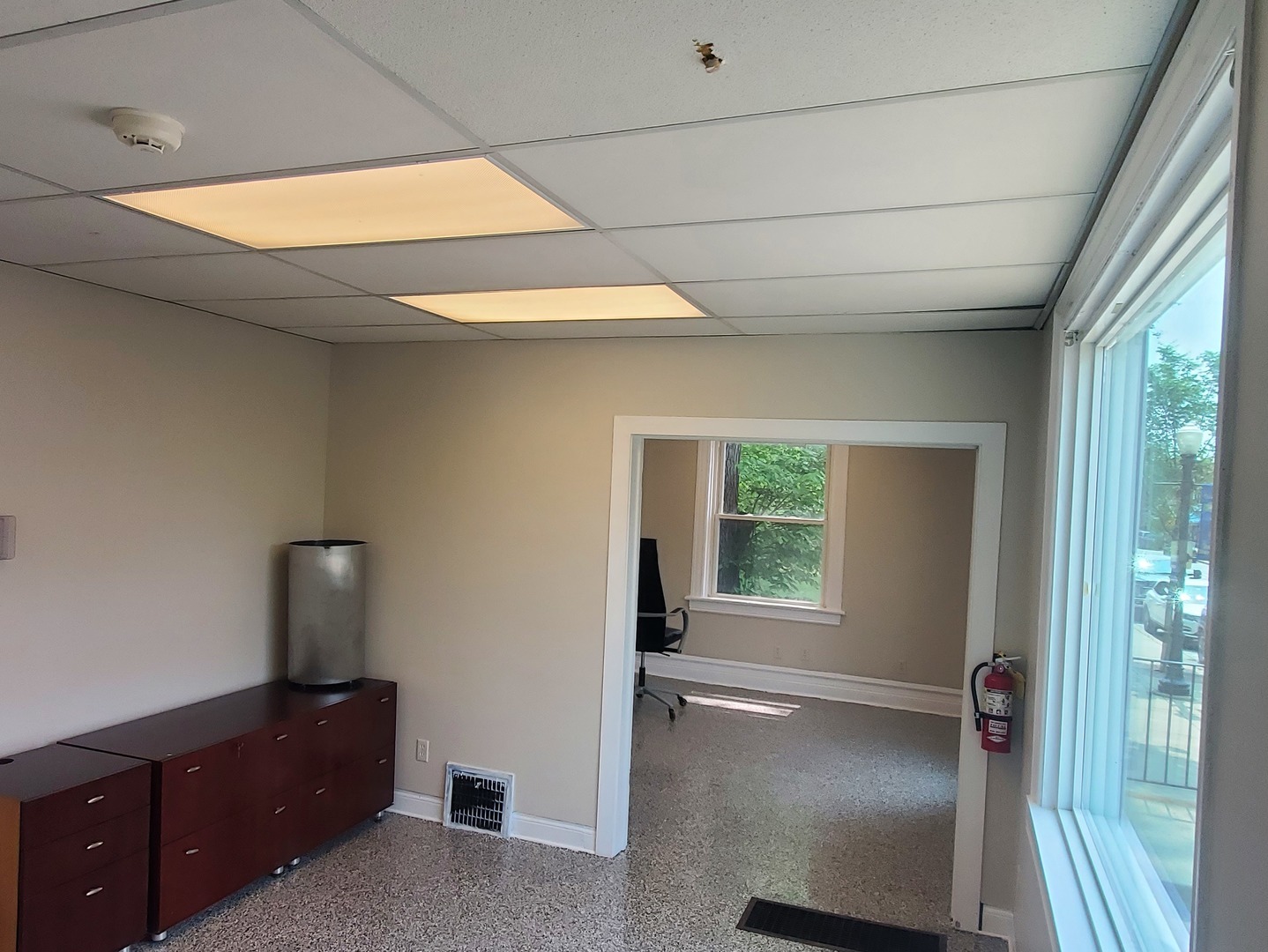 4927 Main Street Unit: 1F