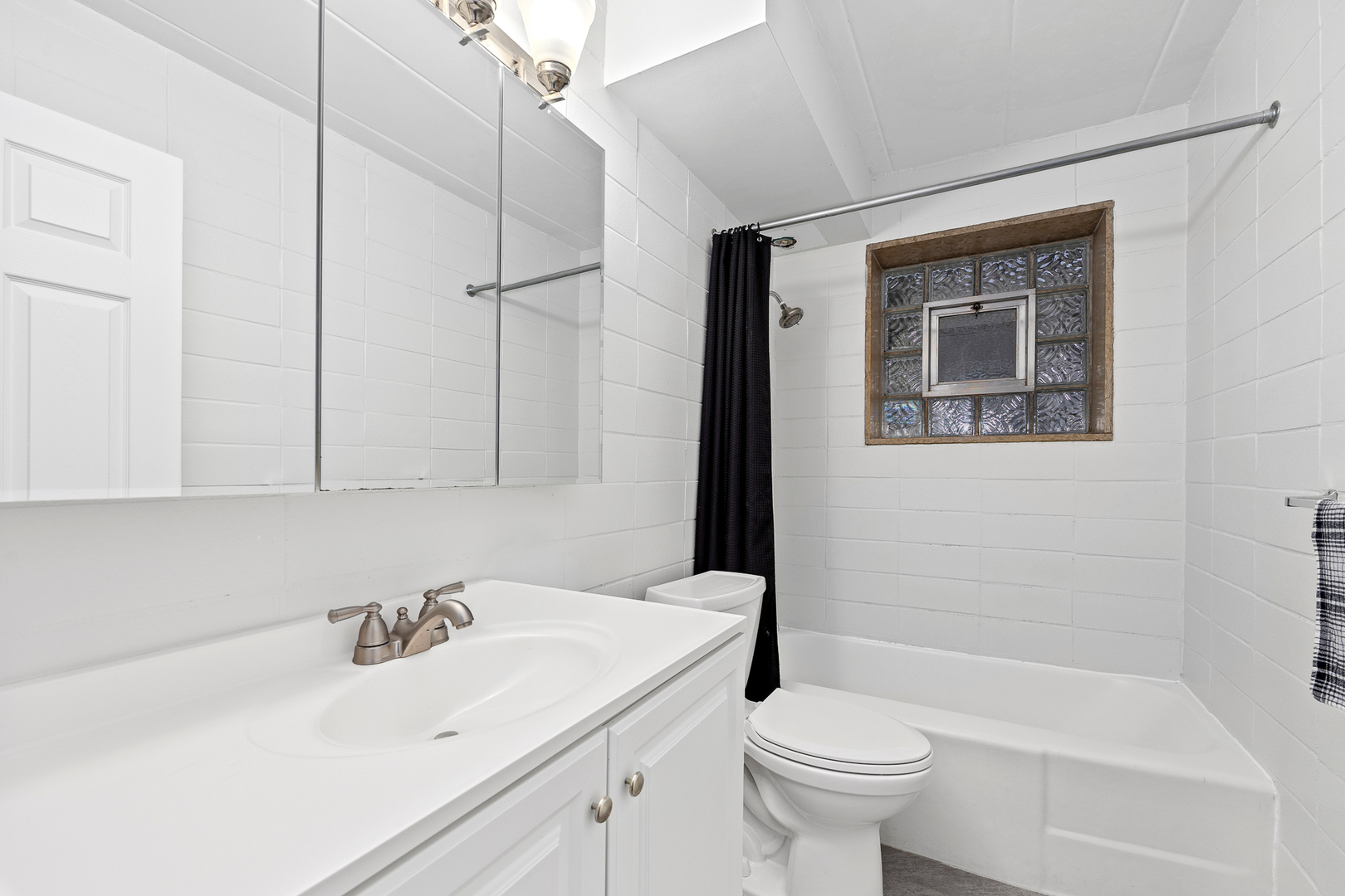 332 Maple Avenue Unit: 1