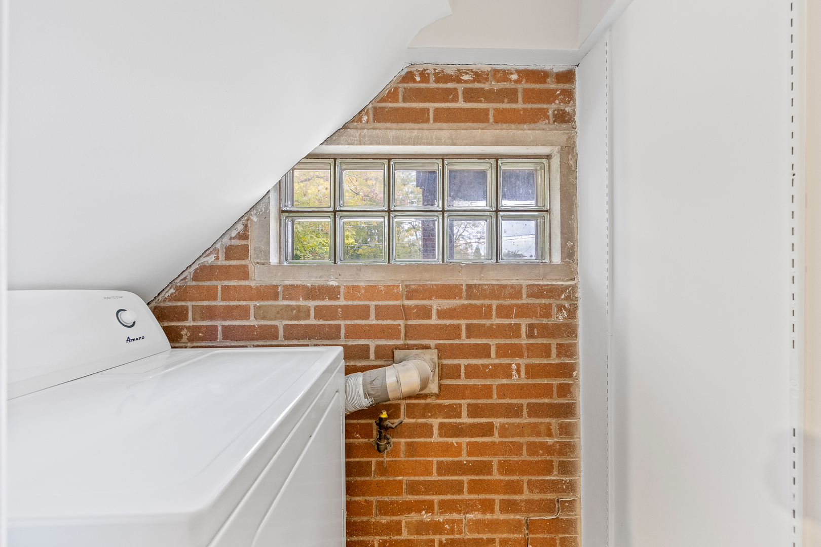 332 Maple Avenue Unit: 1