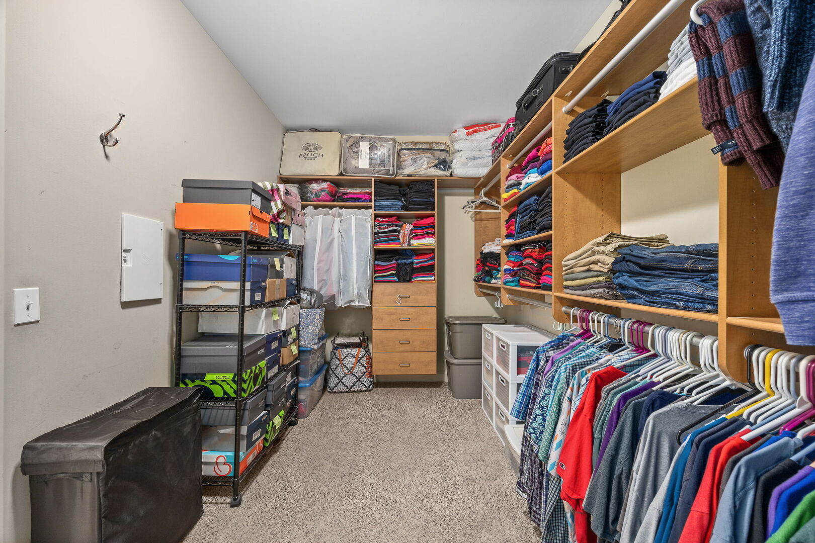 4929 FOREST Avenue Unit: 2E