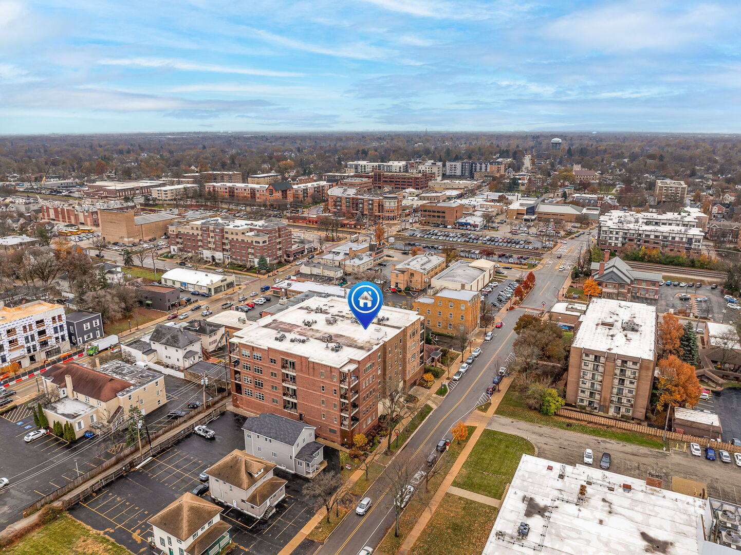 4929 FOREST Avenue Unit: 2E