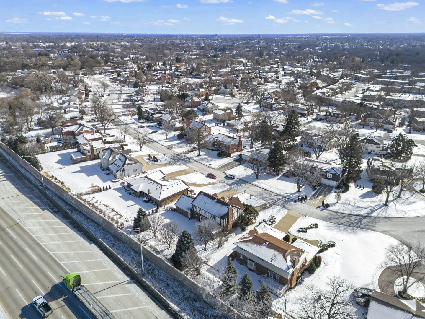 19W140 Avenue Chateaux