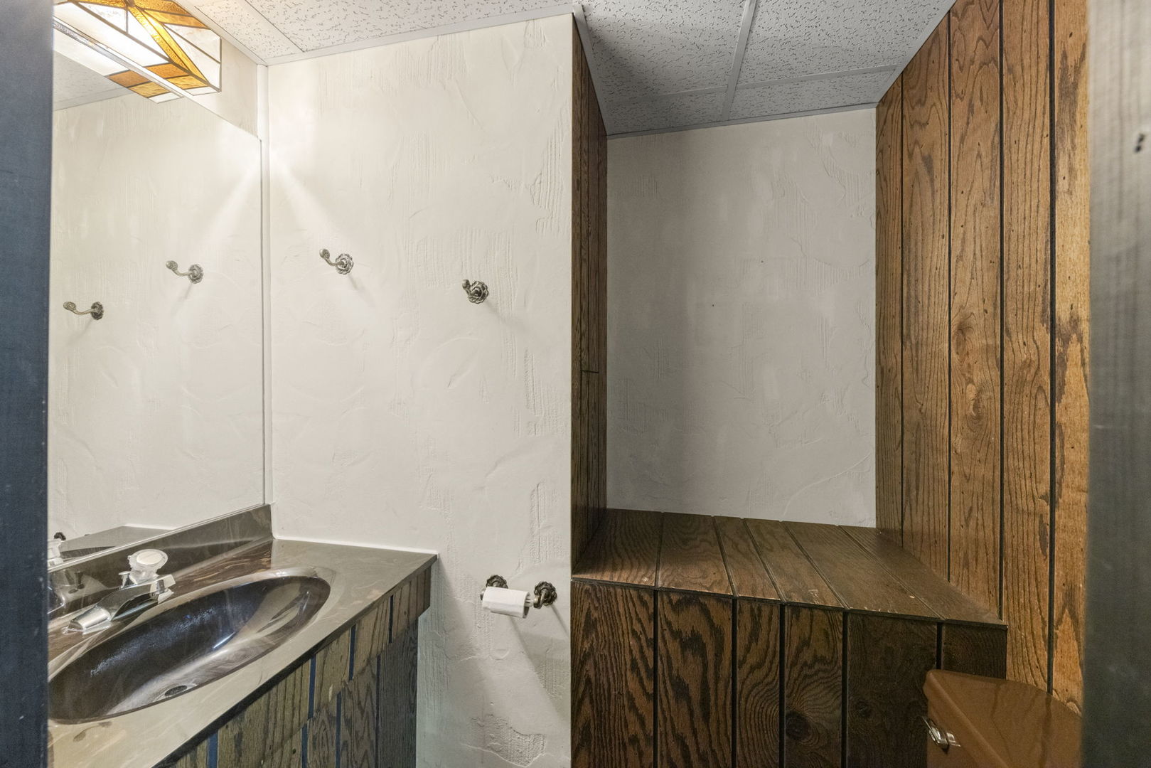 19W140 Avenue Chateaux