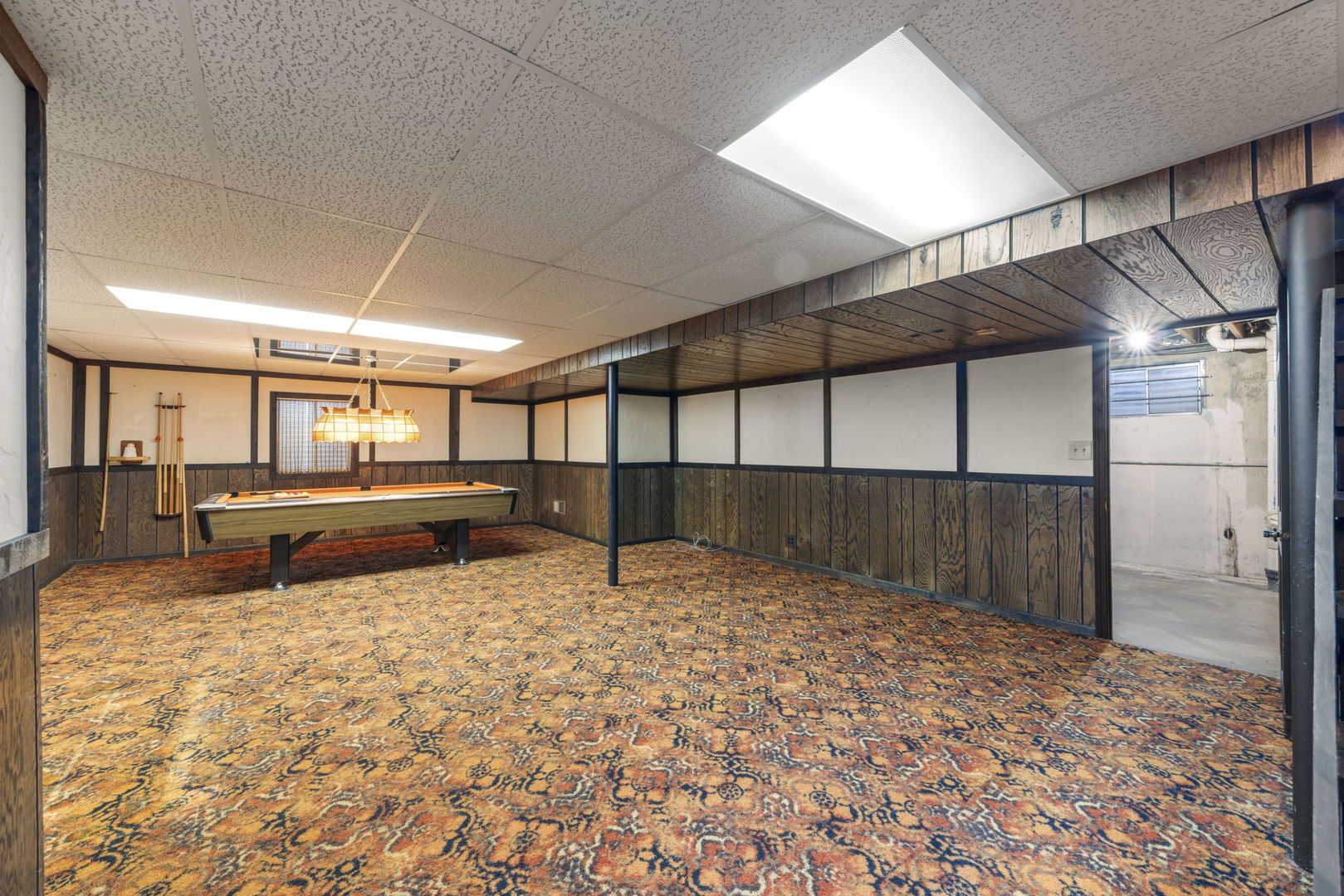 19W140 Avenue Chateaux