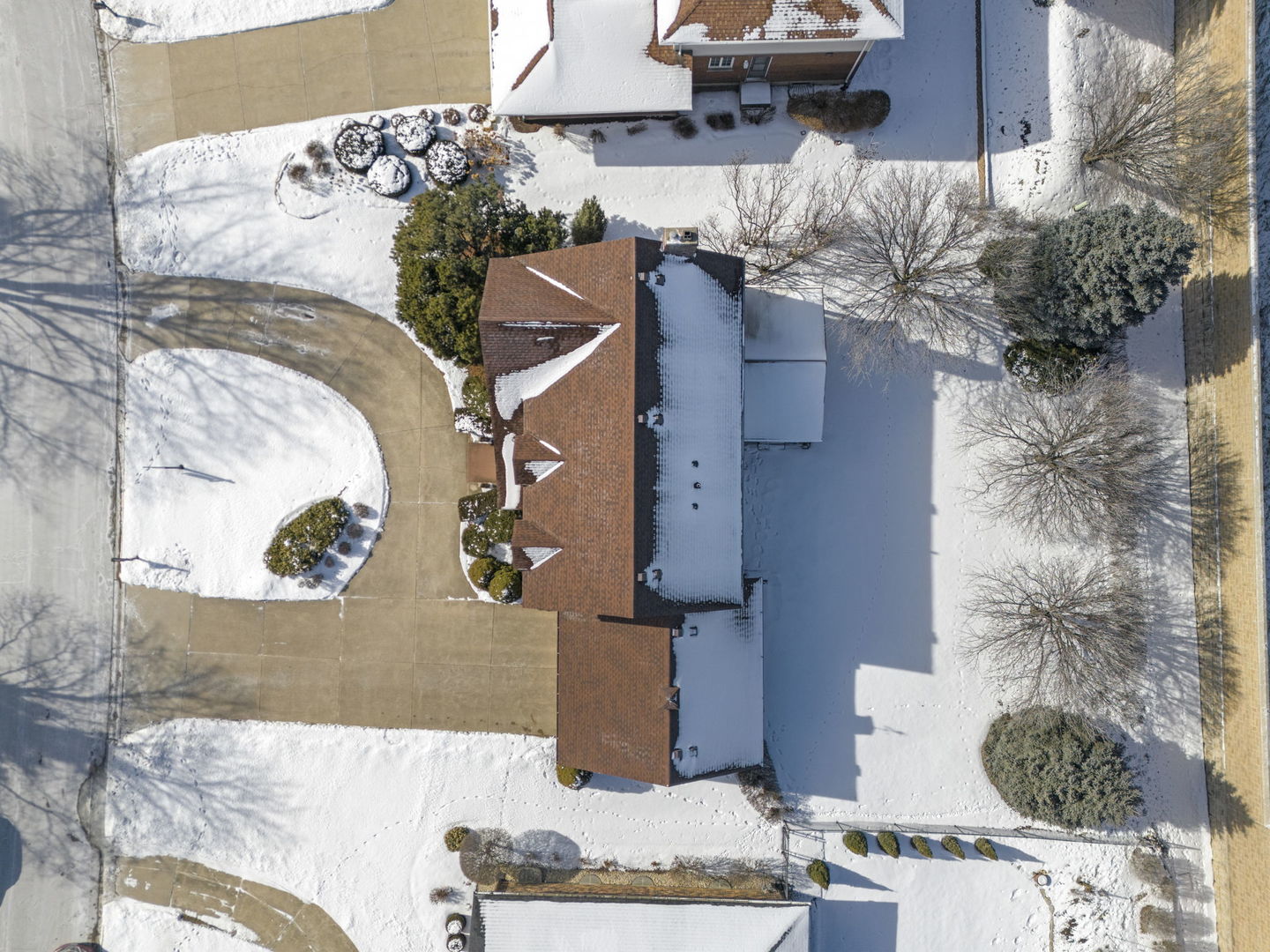 19W140 Avenue Chateaux