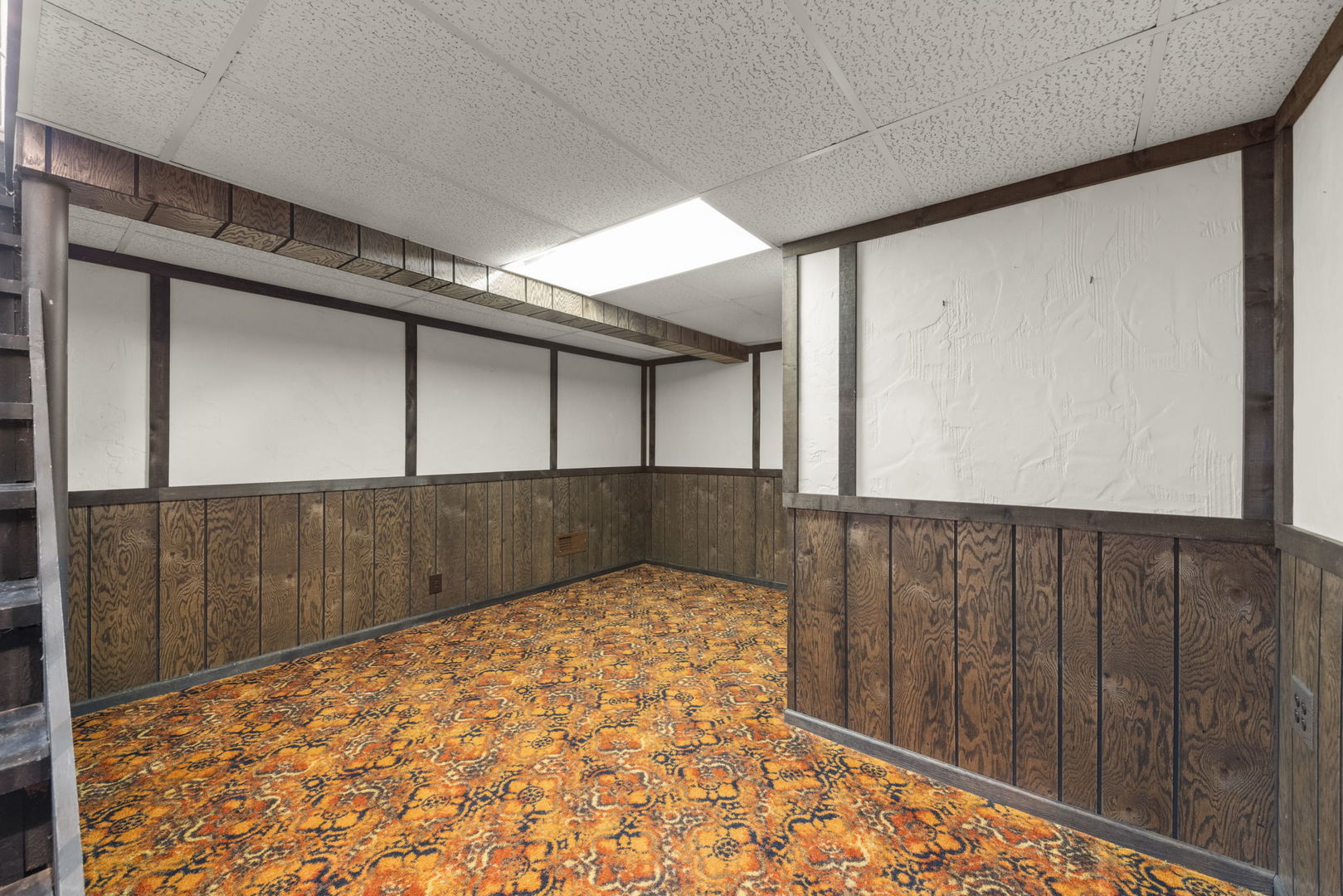 19W140 Avenue Chateaux