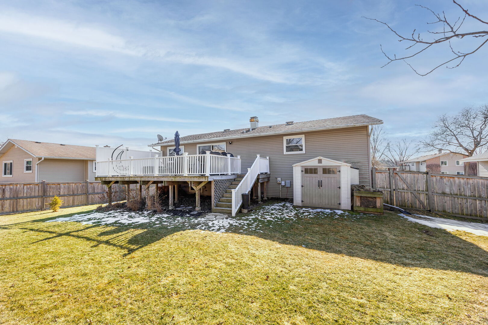 2422 Stonewall Avenue