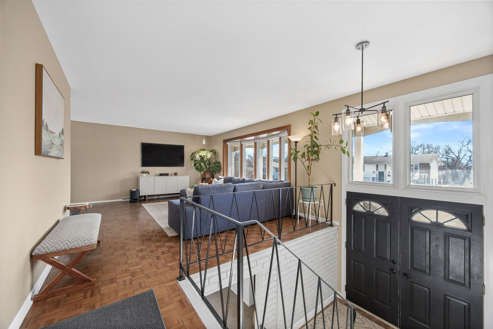 2422 Stonewall Avenue