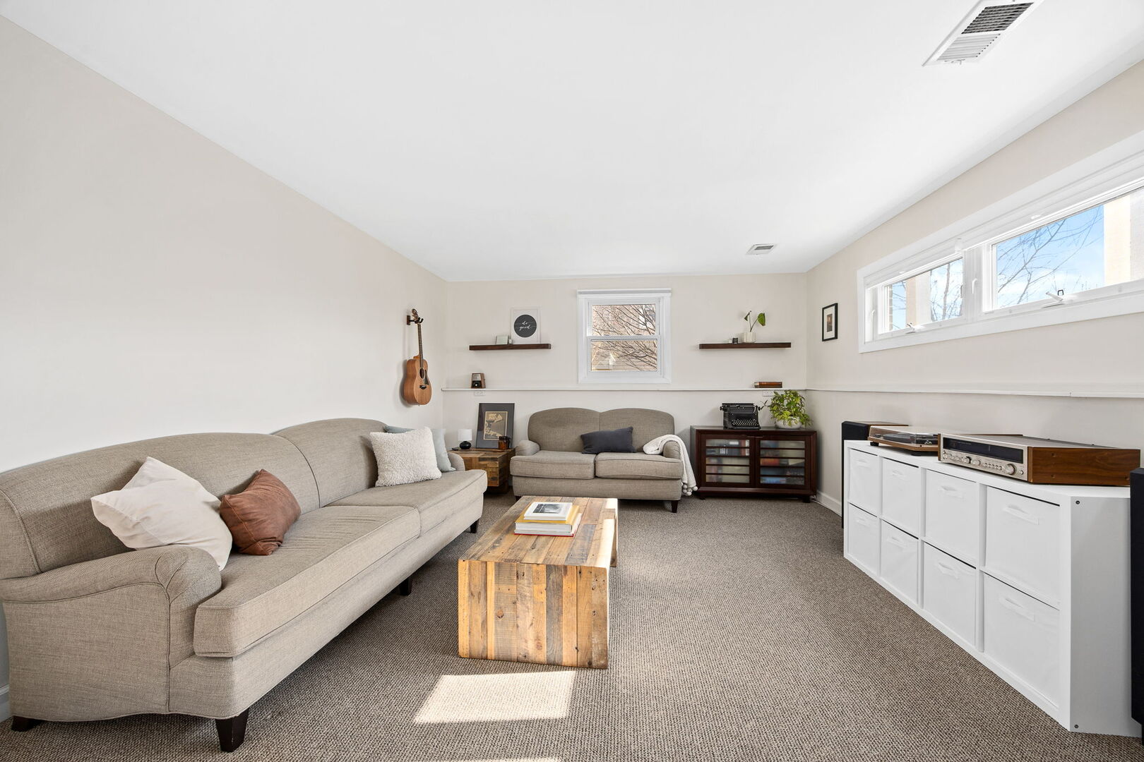 2422 Stonewall Avenue