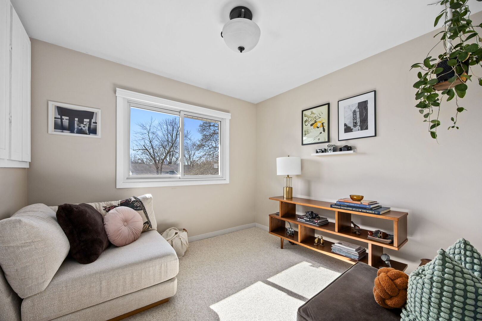 2422 Stonewall Avenue