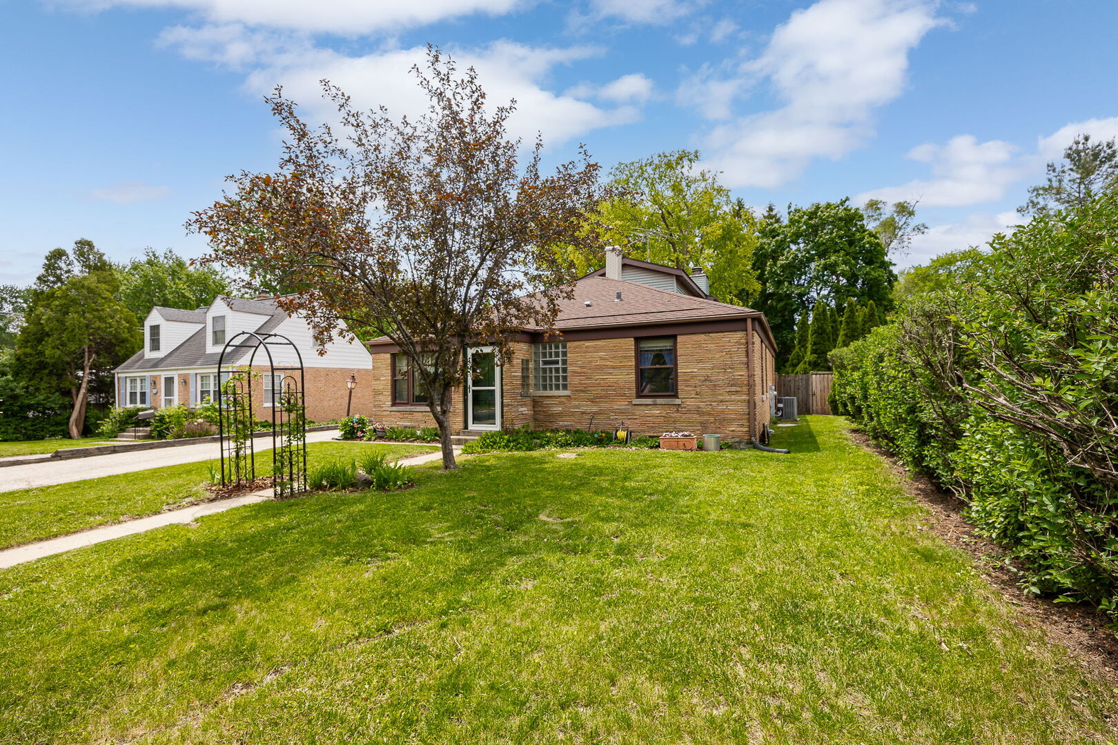 493 E Palatine Road