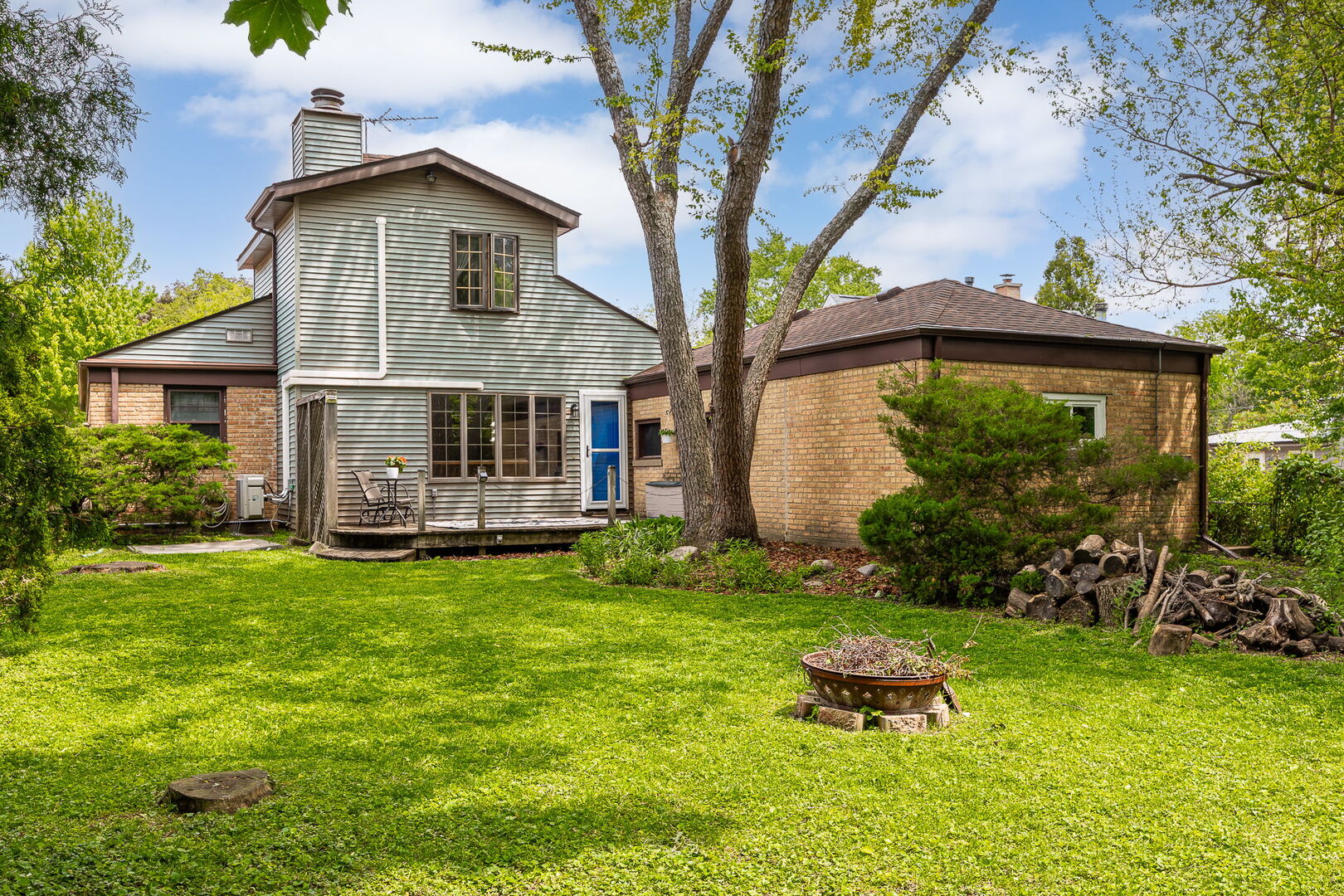 493 E Palatine Road