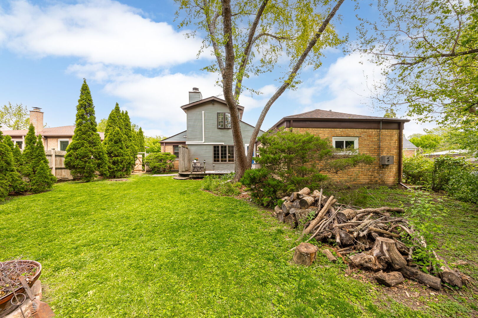 493 E Palatine Road