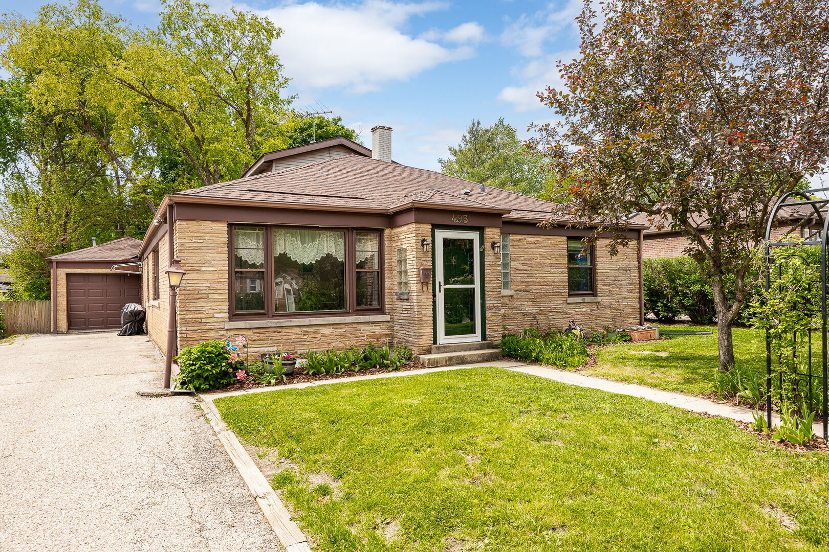 493 E Palatine Road