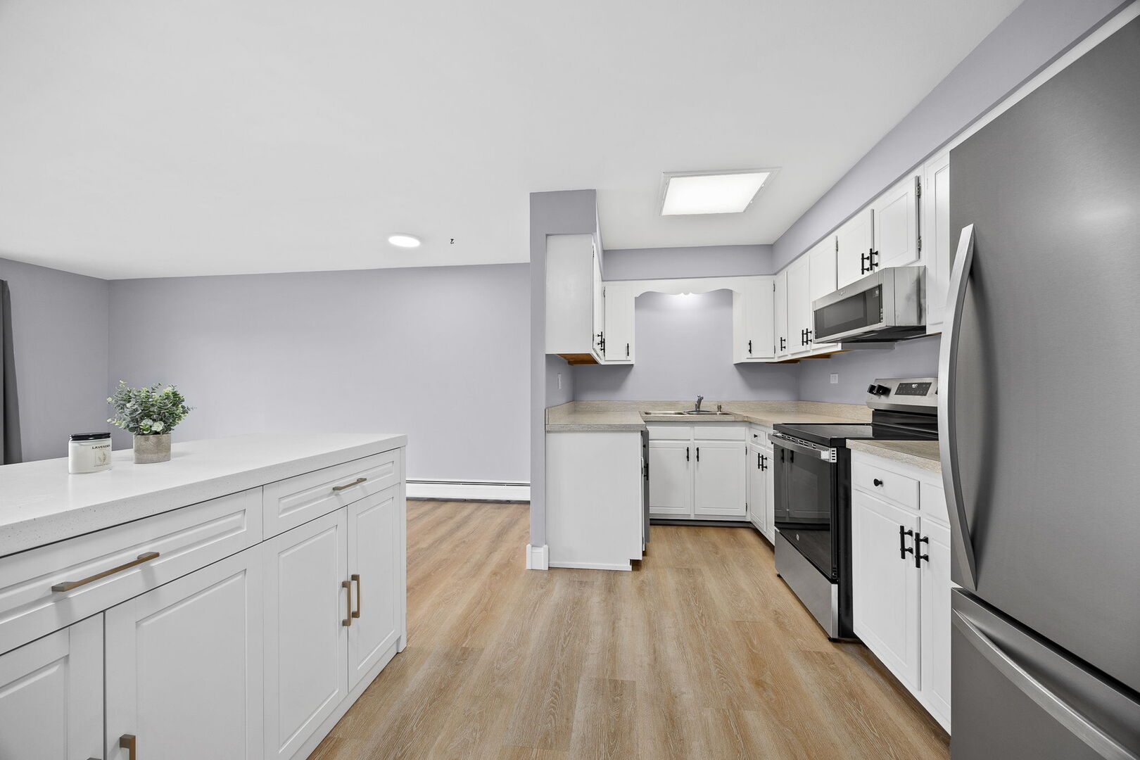 4221 Saratoga Avenue Unit: 410A