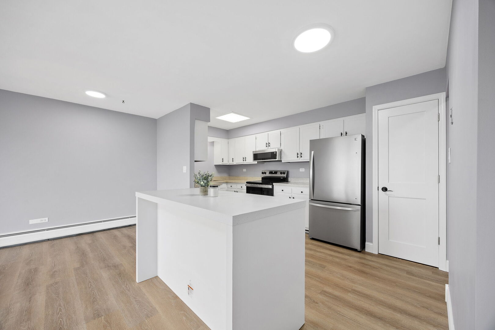 4221 Saratoga Avenue Unit: 410A