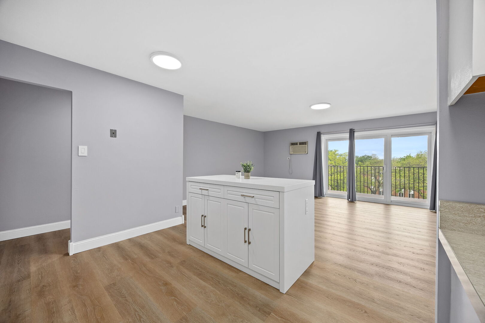 4221 Saratoga Avenue Unit: 410A