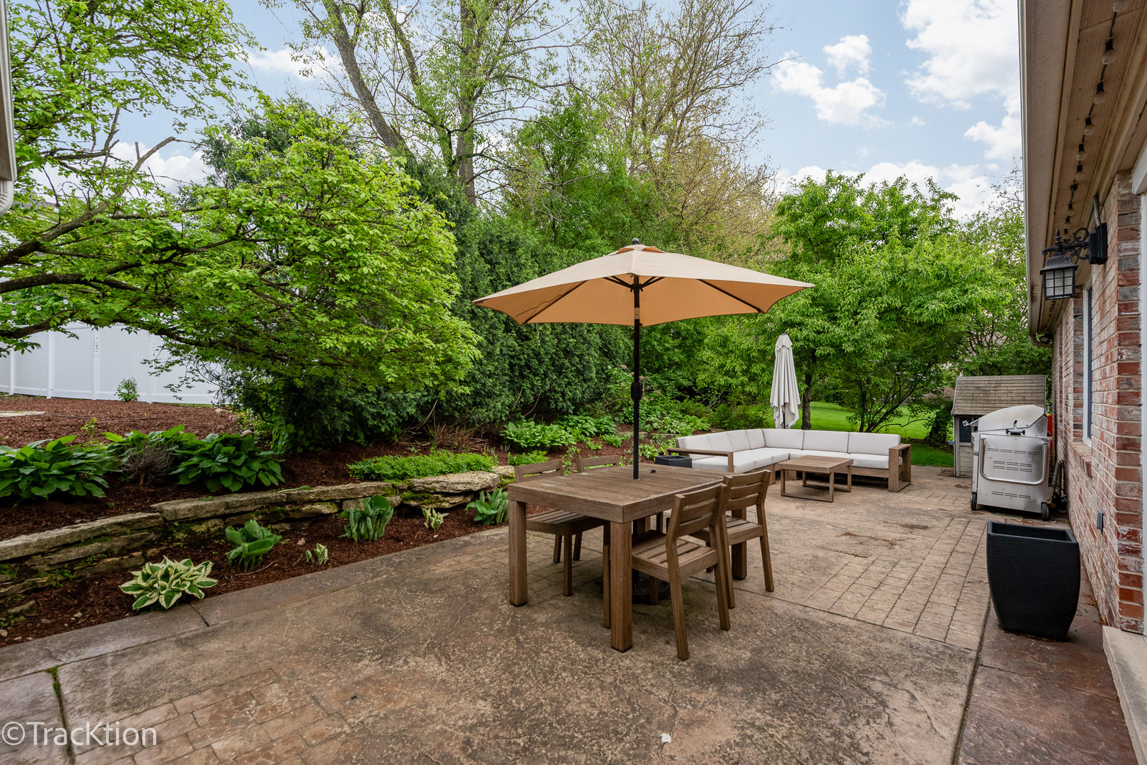 1401 Golden Bell Court