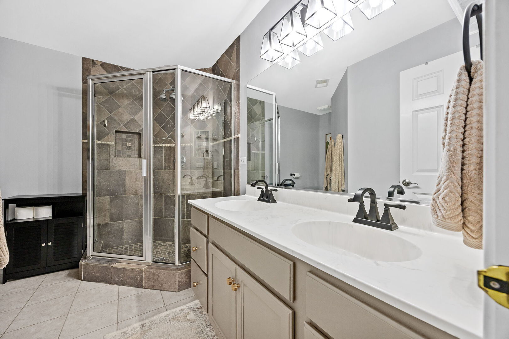 1103 LONGWOOD Drive