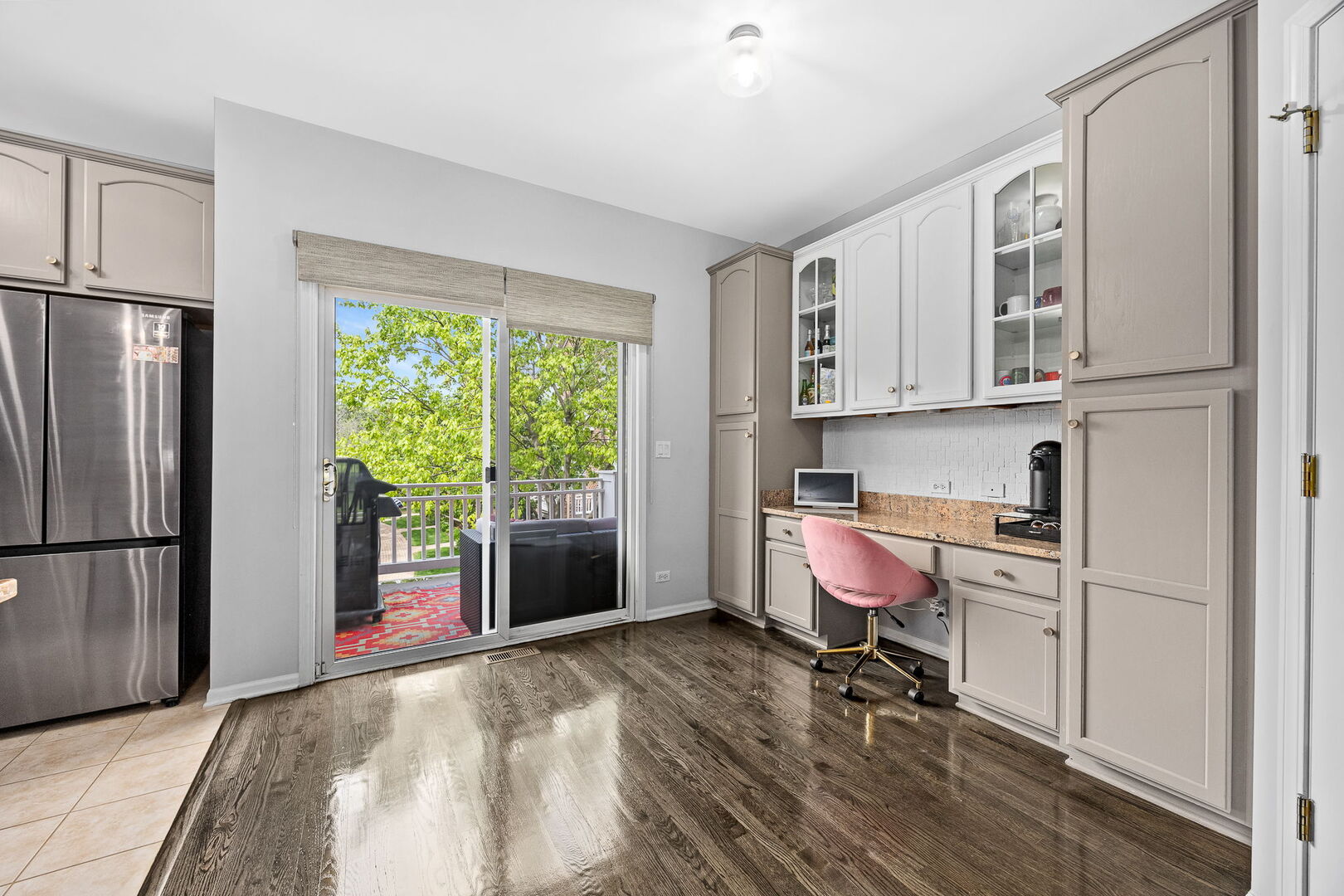 1103 LONGWOOD Drive