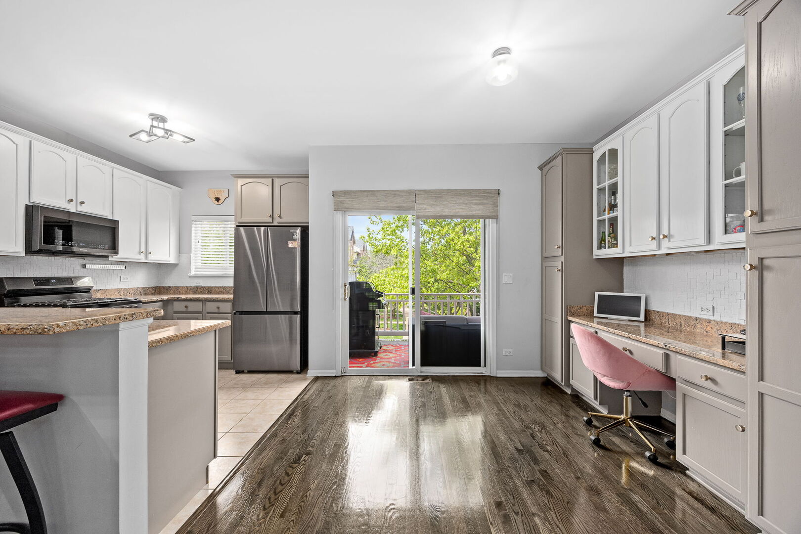 1103 LONGWOOD Drive