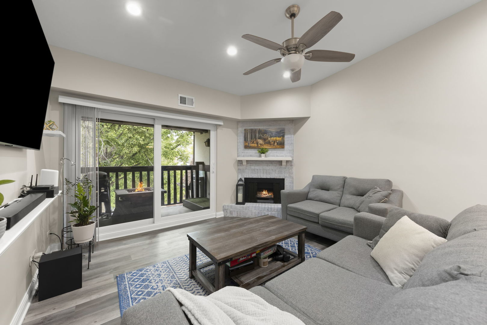 525 Cumnor Road Unit: 306