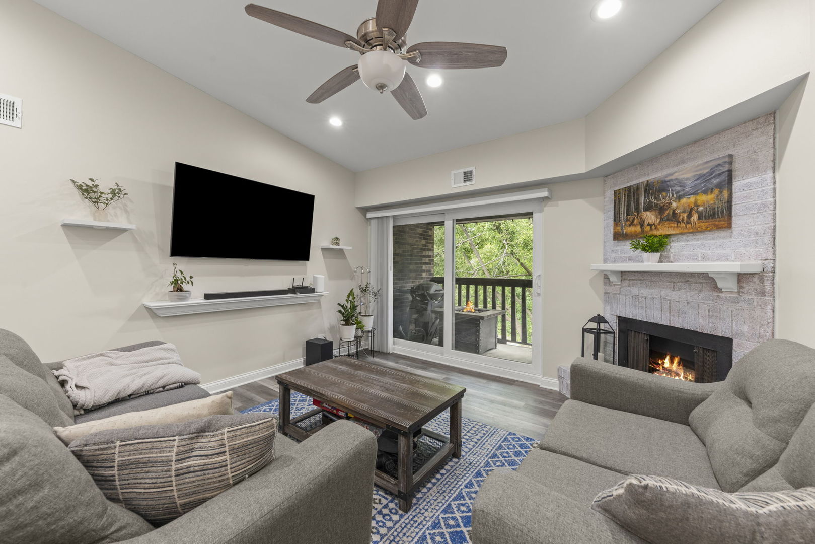 525 Cumnor Road Unit: 306