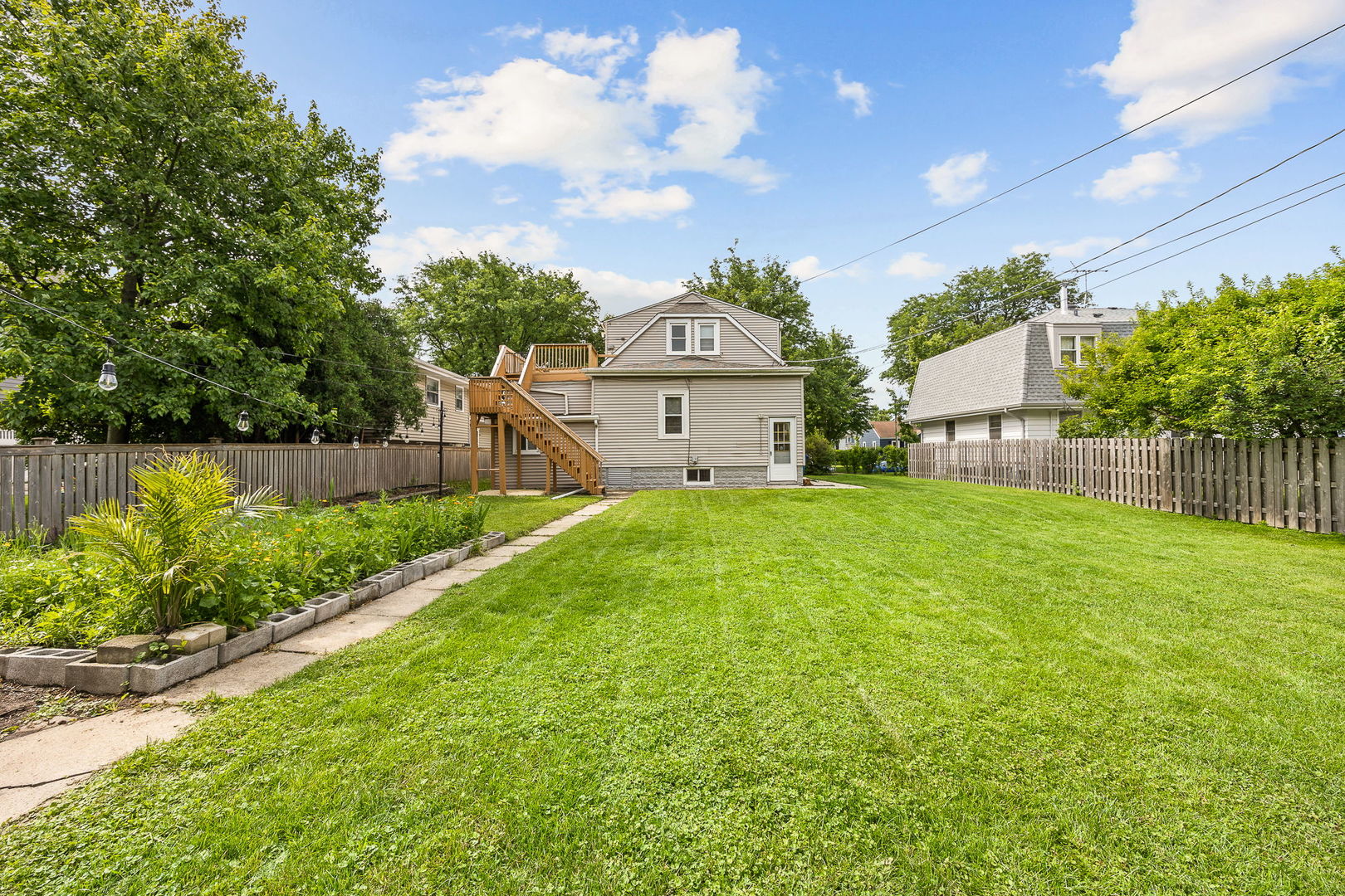 Downers Grove 2-Unit Duplex