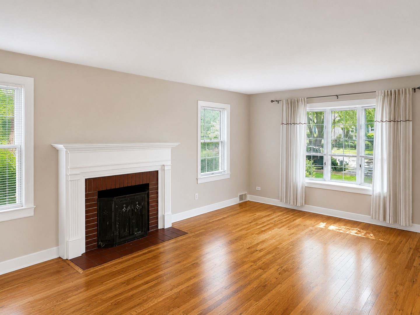 4529 Saratoga Avenue