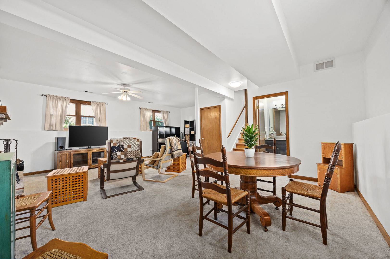 4600 Roslyn Road