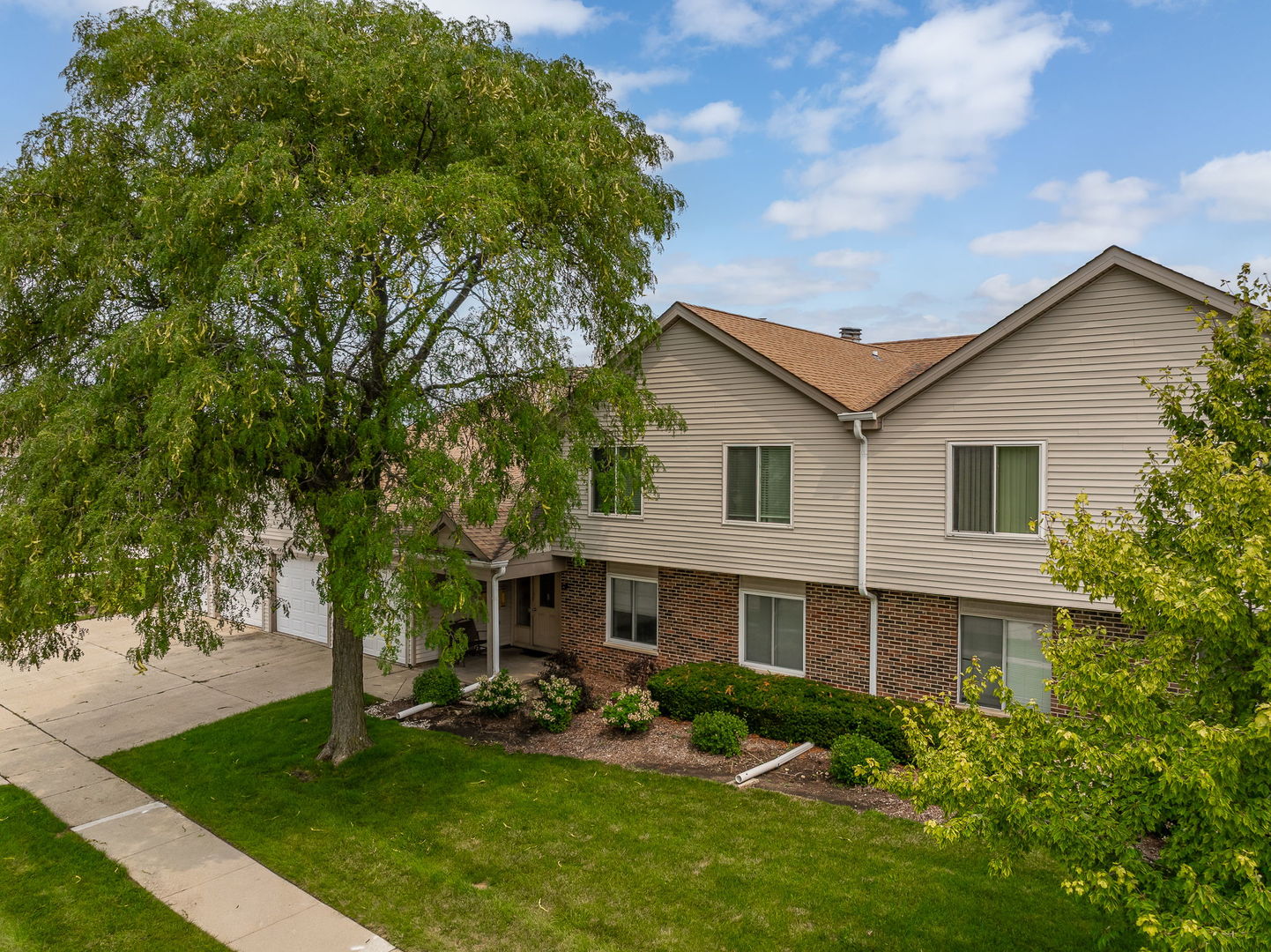 7050 Newport Drive Unit: 101
