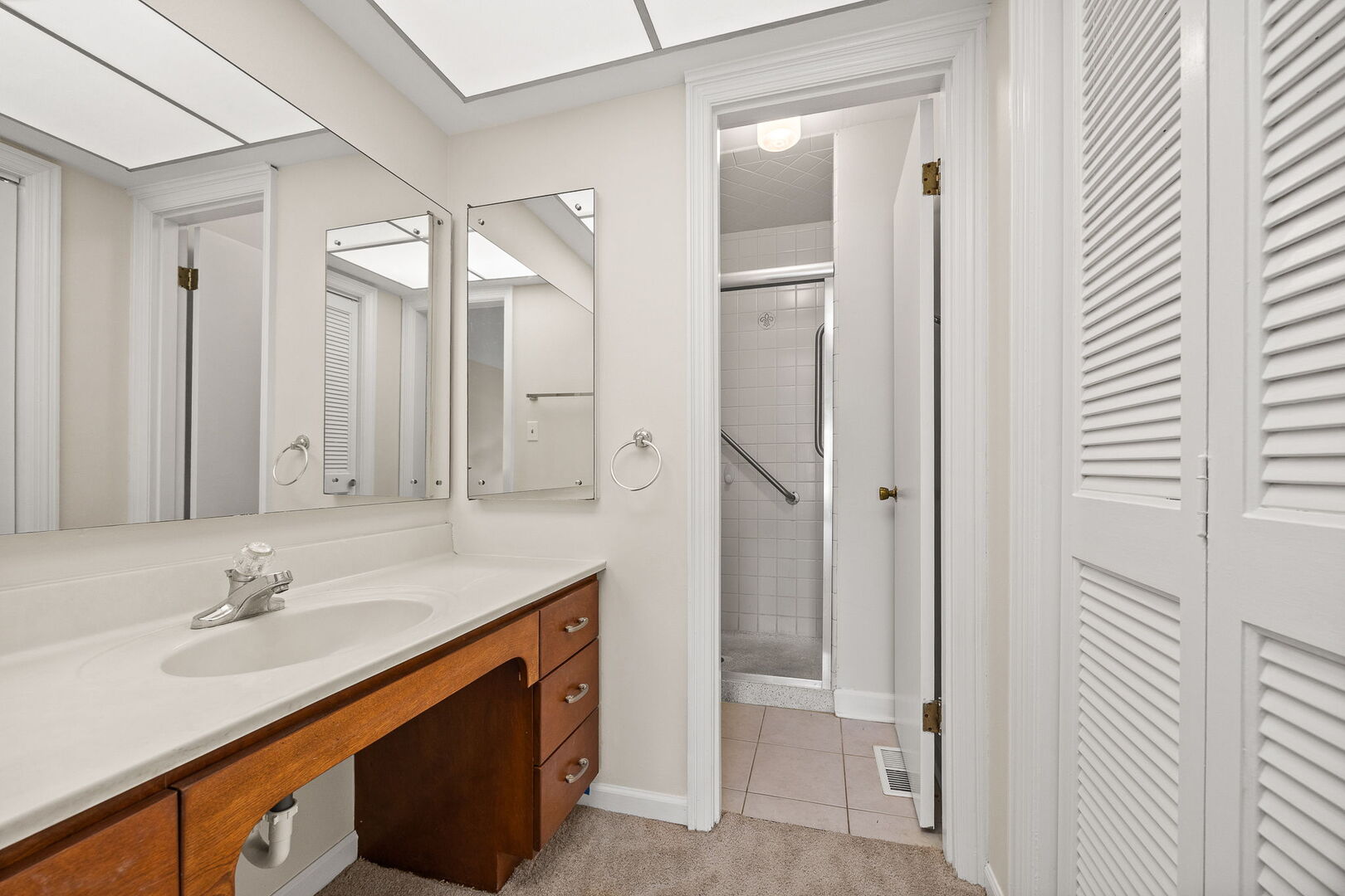124 Carriage Way Drive Unit: B109