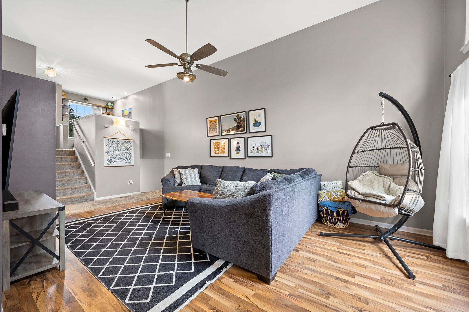 347 Gladstone Lane