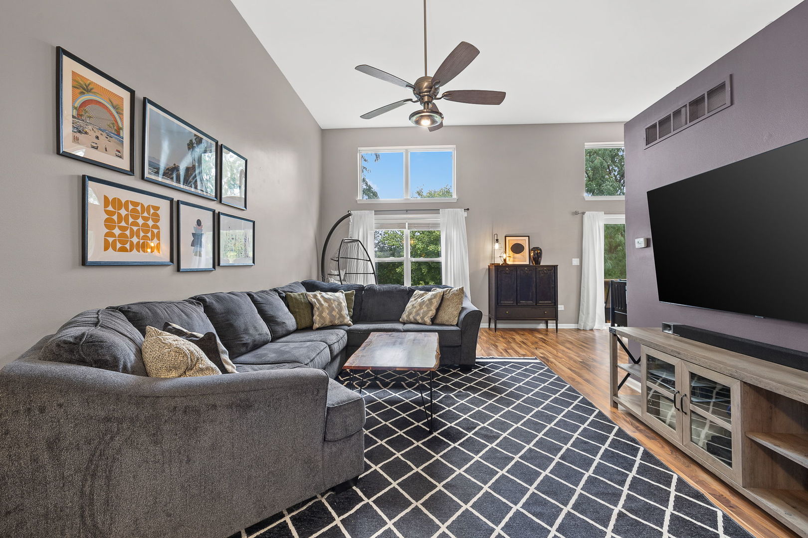 347 Gladstone Lane