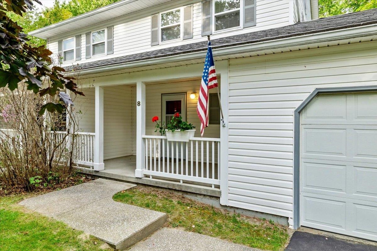 8 Gazebo Woods Road