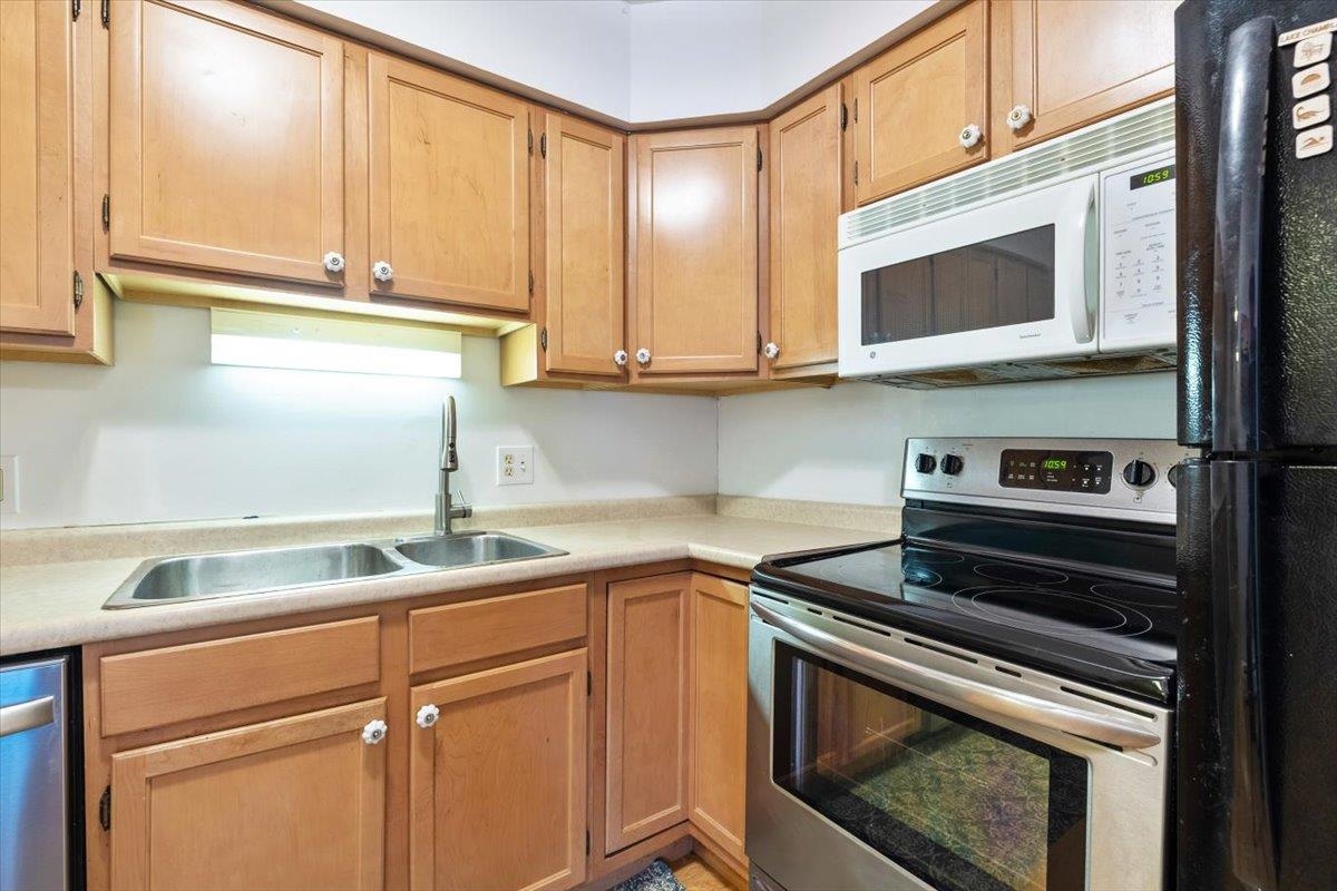 100 Kennedy Drive Unit: 37