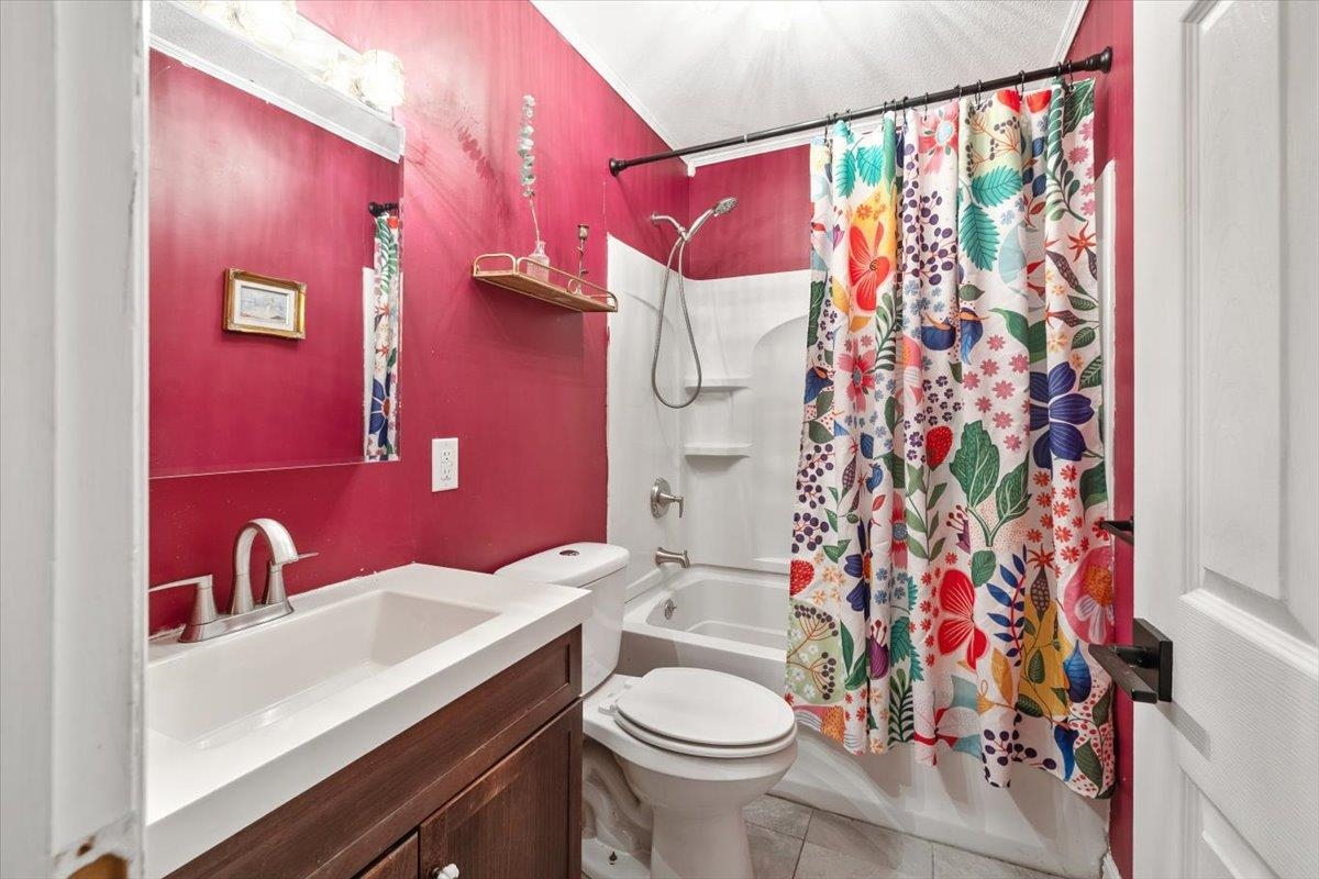 100 Kennedy Drive Unit: 37