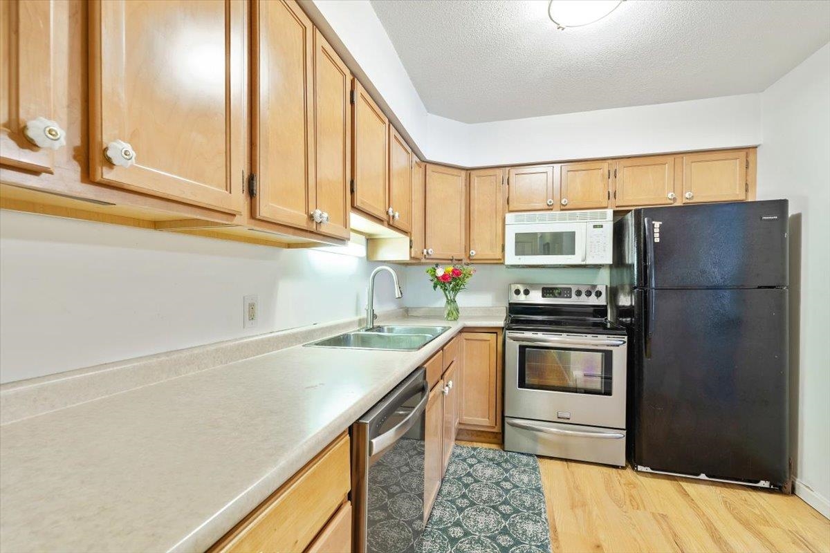 100 Kennedy Drive Unit: 37