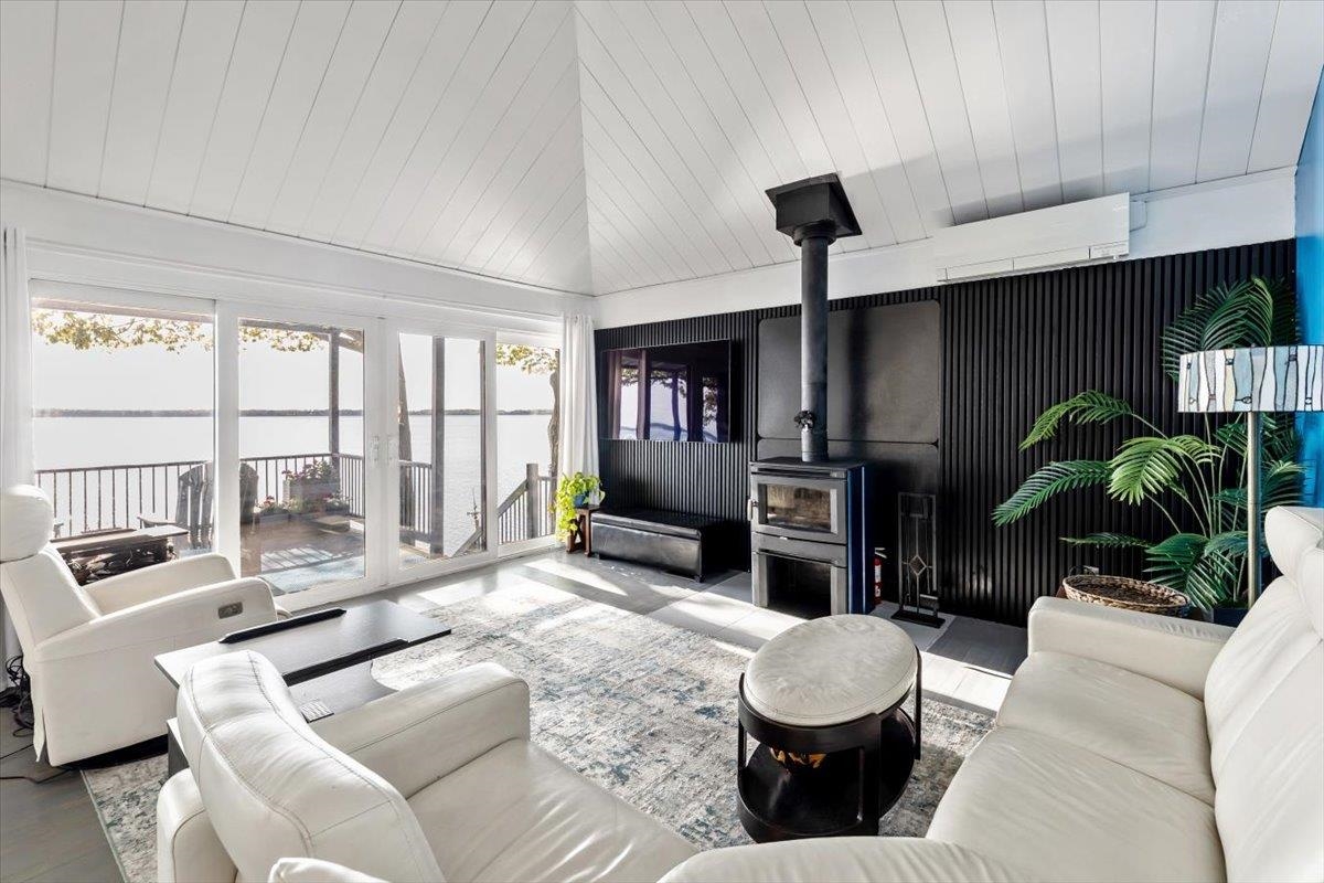 380 Lakewood Drive