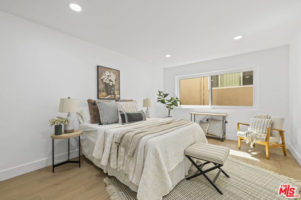 1025 N Kings Road 113