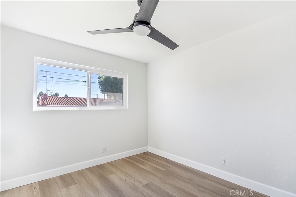 1152 Folkstone Avenue