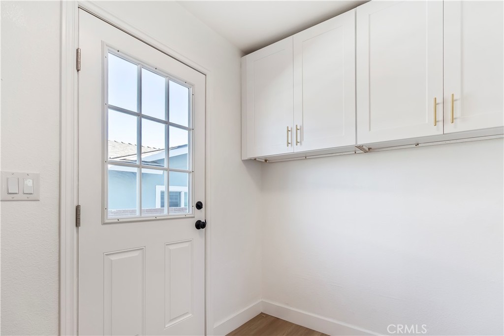 1152 Folkstone Avenue