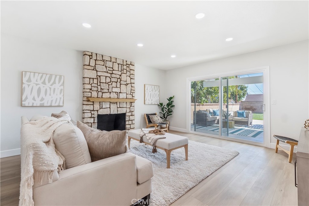 1152 Folkstone Avenue