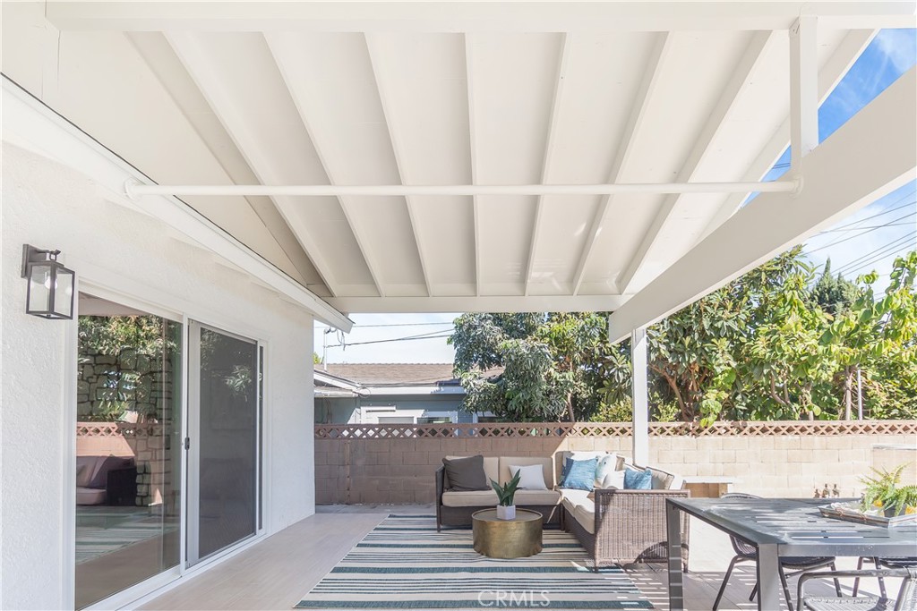 1152 Folkstone Avenue