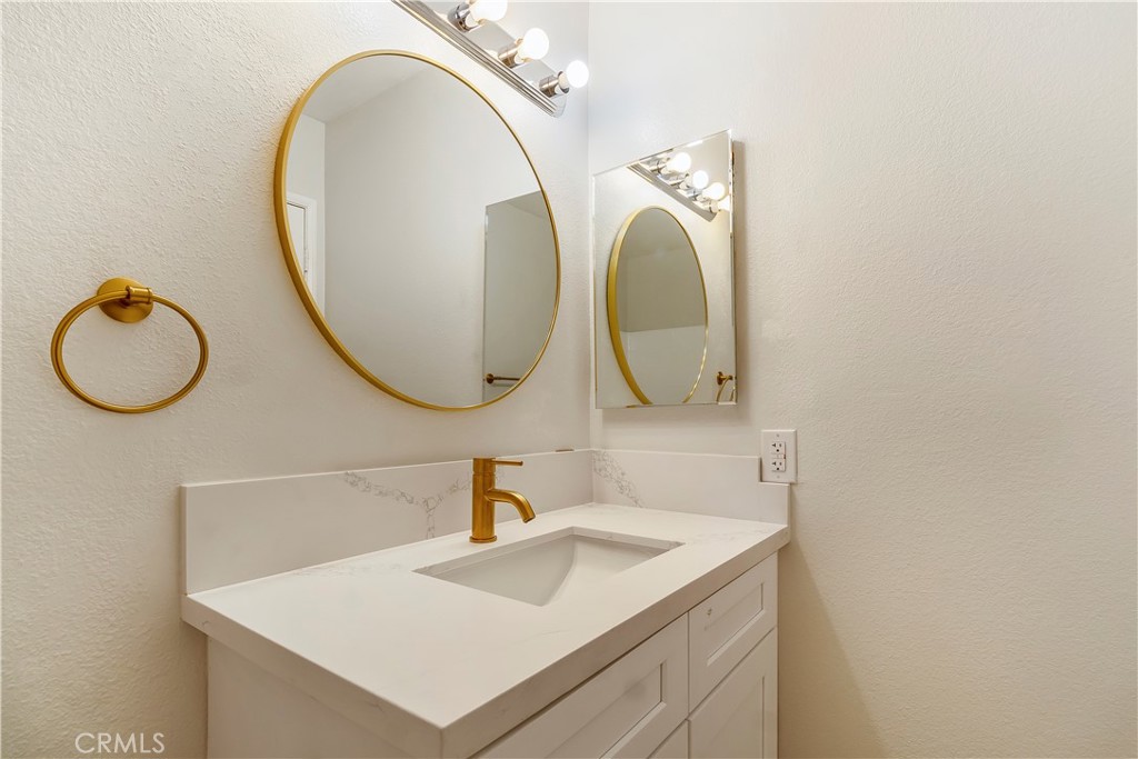 1762 W Via Verde Drive